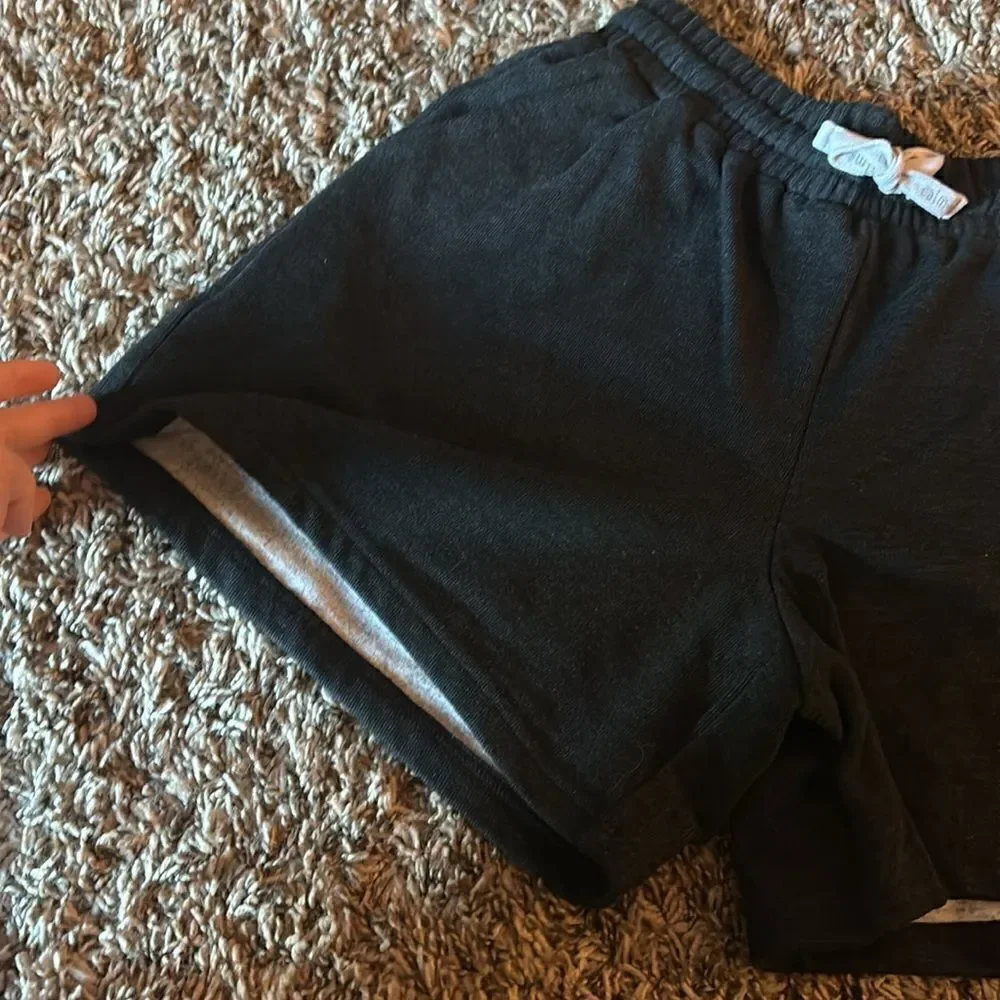 Calme by Johnny Was grey lounge shorts, size XS.
